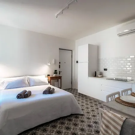 Cesare 22 - The House Of Travelers Prázdninový dům Como