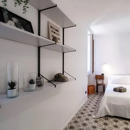 Cesare 22 - The House Of Travelers Nyaraló Como