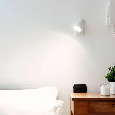 Cesare 22 - The House Of Travelers * コモ